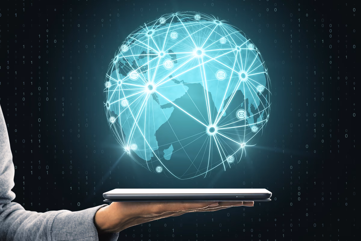 Wereldbol met digitale netwerkverbindingen